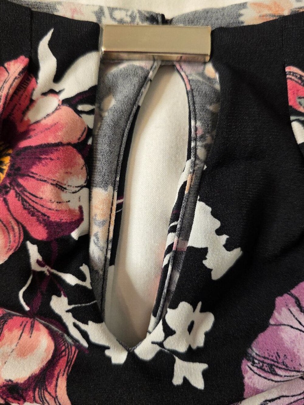 White House Black Market Floral Sleeveless Blouse, Size XS - Picture 5 of 10